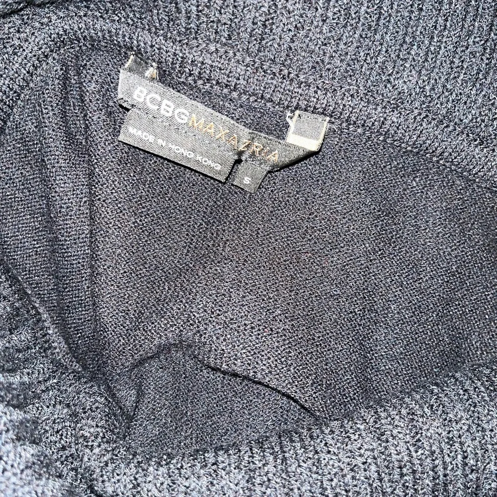 BCBGMAXAZRIA Woman’s Off Shoulder Sweater - Picture 7 of 7
